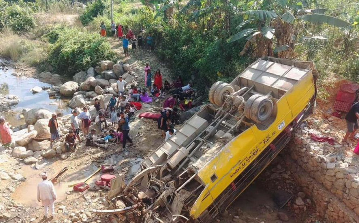 स्कुल बस दुर्घटनामा मृत्यु हुनेको संख्या ३ पुग्यो