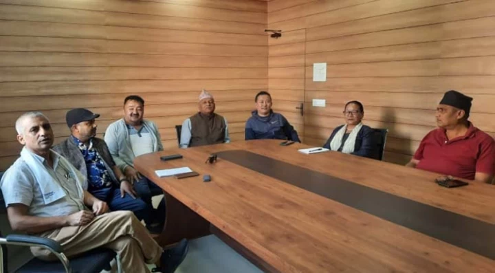 मुख्यमन्त्री आचार्यको विपक्षमा मतदान गर्ने विपक्षी गठबन्धनको निर्णय