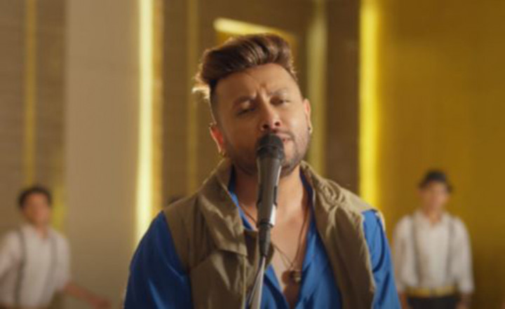 दुर्गेश थापाको गीत ‘बिच्च बिच्चमा ६’ सार्वजनीक (भिडियोसहित)