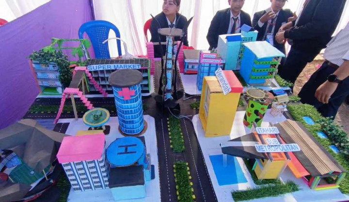 विश्व आदर्शको एक्सपोमा घरेलु हस्तकलादेखि प्रविधिसम्म (भिडियो)