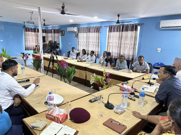 सेवाप्रवाहमा सुधार ल्याउन इटहरी नगर प्रमुख पौडेलको निर्देशन