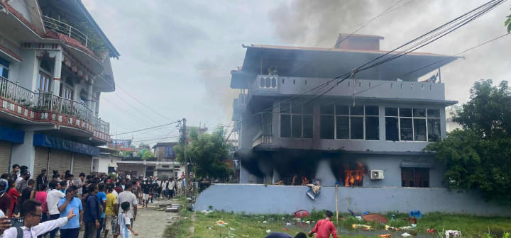 इटहरीका मेयर पौडेलको घरमा आगजनी