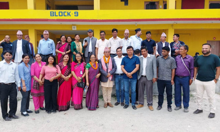 जनता स्कुललाई सहयोग गर्ने शिक्षा मन्त्रीको प्रतिबद्धता