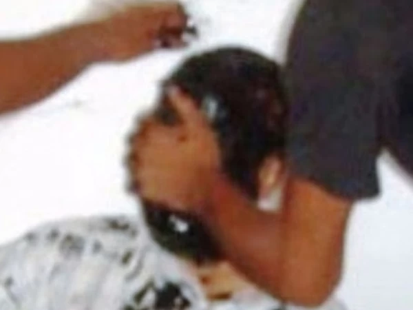 सिके राउतका कार्यकर्ताले प्रधानाध्यापकलाई गरे दुर्व्यवहार