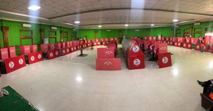 मतगणनाको प्रारम्भिक नतिजा सार्वजनीकः ओली ४००, रावल ४२