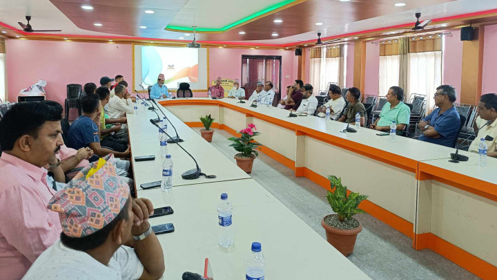 निर्माणाधिन अस्पताललाई सहयोग गर्न इटहरी सरकारको ध्यानाकर्षण