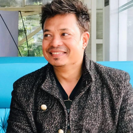 प्रसाद–२ का निर्माता थापाविरुद्ध पक्राउ पूर्जी, बैंकिङ कसुरमा फरार