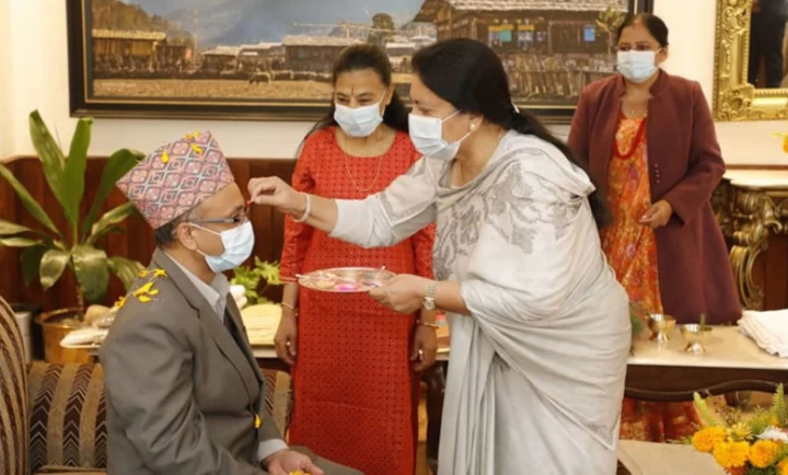 यस्तो रह्यो पूर्वराजा ज्ञानेन्द्र र राष्ट्रपतिको भाइटिका