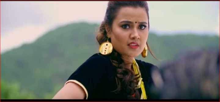 भिक्टरसँग विवाह गर्दै रियाशा