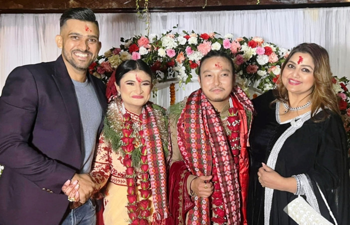 कमेडियन विक्की र श्रद्धाले गरे इन्गेजमेन्ट