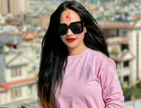 रुवि श्रेष्ठ  नेपाली चलचित्रको प्रचार प्रसारमा जम्दै