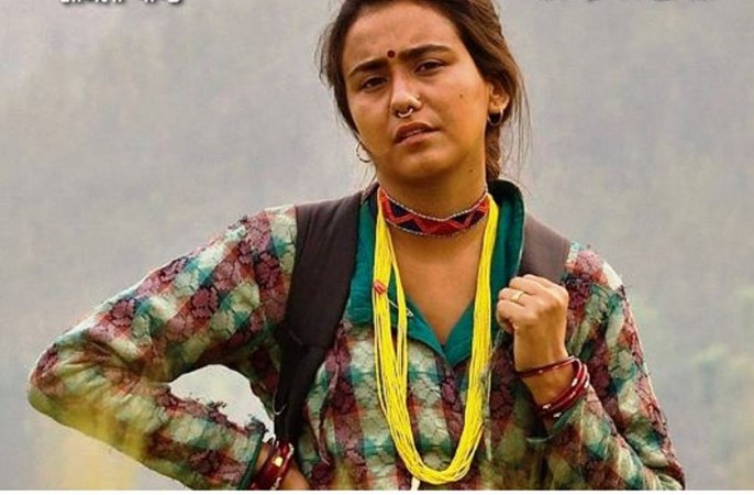 र्‍याप गाउँदै नायिका स्वस्तिमा