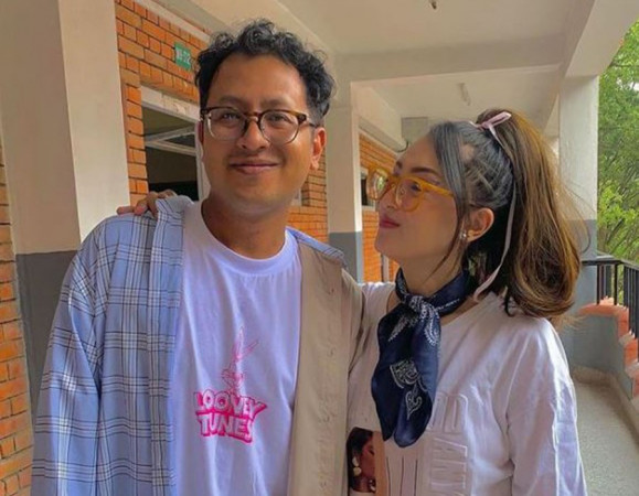 त्रिशला गुरुङ संगीतकार रोहित शाक्यसँगको प्रेममा