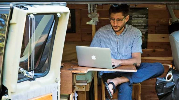 अमेरिकी पत्रकार फेन्स्टरलाई एघार वर्ष कैद सजाय