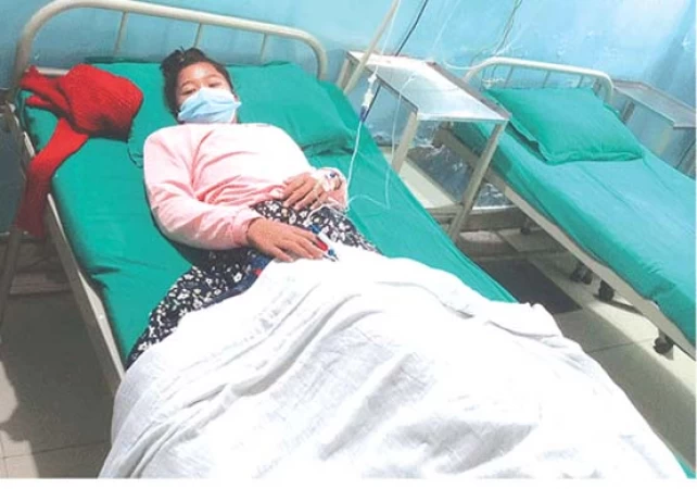 धरानको नवज्योति स्कुलकी शिक्षिकाको यातनाले विद्यार्थी गम्भीर घाइते