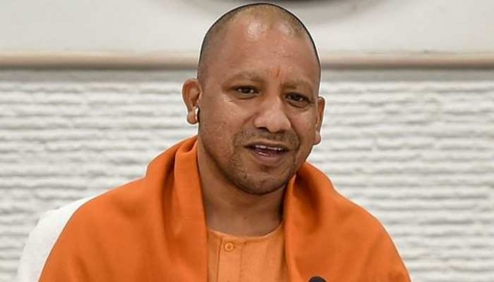 योगी आदित्यनाथले दोस्रोपटक मुख्यमन्त्रीको सपथ लिदैं